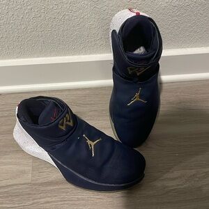 Jordan Why Not Zero .1 Blue and White . Size 9